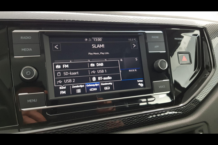 Volkswagen Polo 1.0 TSI Automaat Life Navigatie Climate Control Stoelverwarming Digitale cockpit Camera Parkeer sensoren Led DAB
