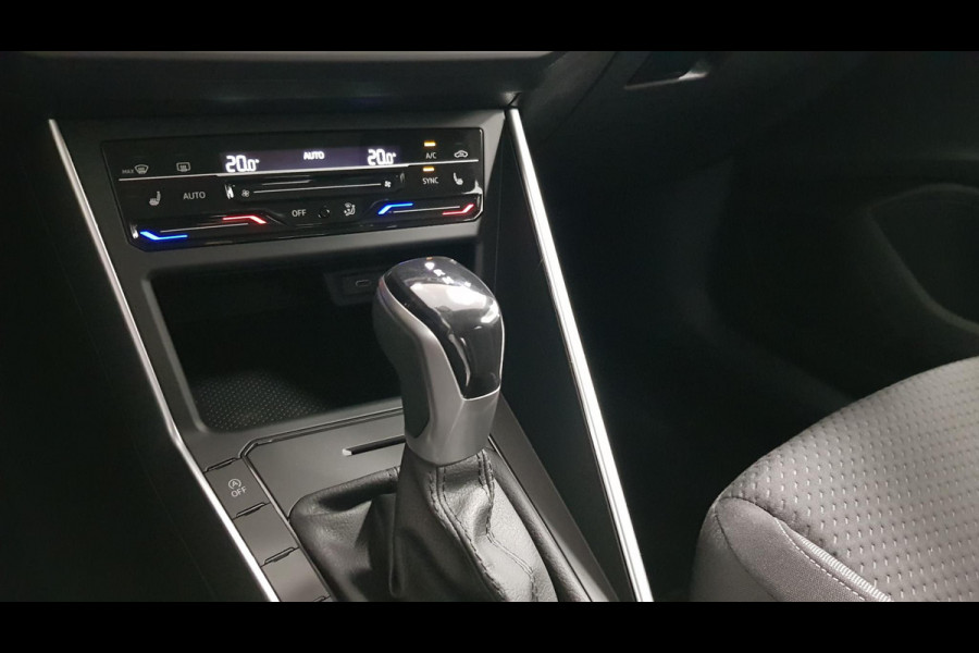 Volkswagen Polo 1.0 TSI Automaat Life Navigatie Climate Control Stoelverwarming Digitale cockpit Camera Parkeer sensoren Led DAB