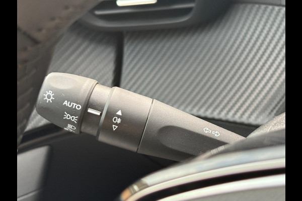 Peugeot e-2008 EV Allure 54 kWh Parkeerhulp/Carplay-Android-auto/Warmtepomp/Cruise-control