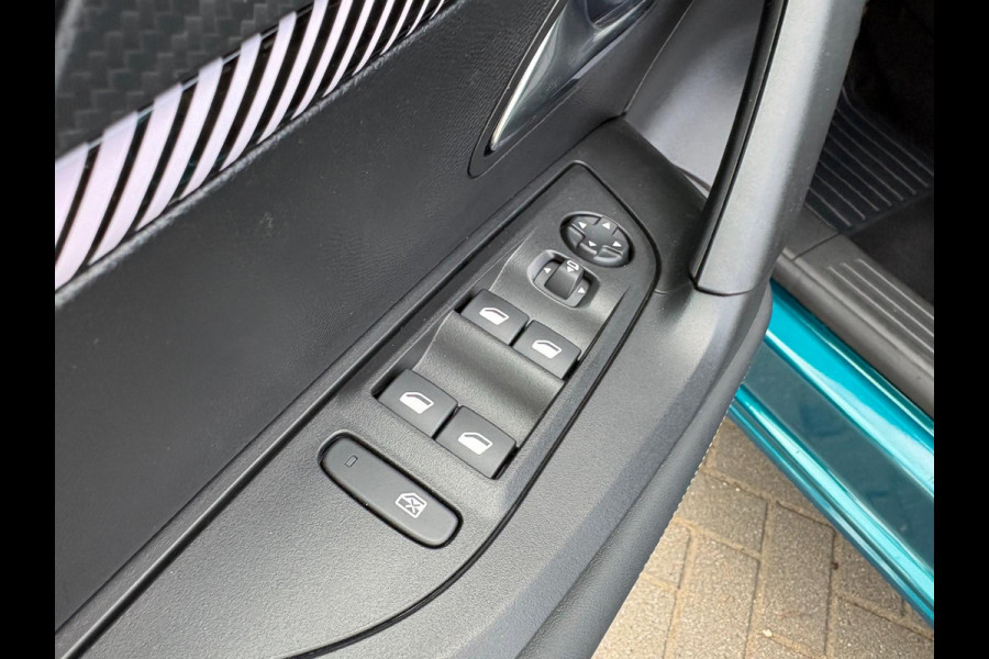 Peugeot e-2008 EV Allure 54 kWh Parkeerhulp/Carplay-Android-auto/Warmtepomp/Cruise-control