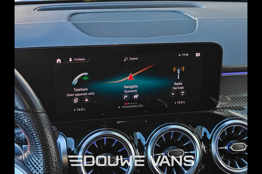 Mercedes-Benz Glb 200 Automaat Panorama AMG-Line Trekhaak Ambiente Verli. Stoelverw. Navi Night Pakket