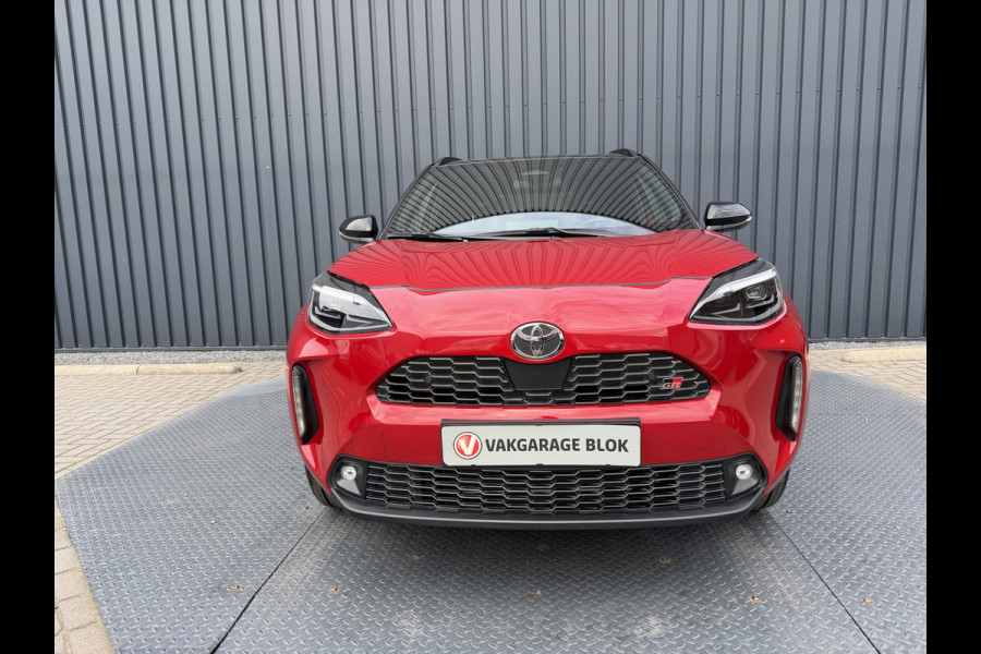 Toyota Yaris Cross 1.5 Hybrid 130 GR SPORT | Head-up display | Emotinal RED | 10 jr GARANTIE | Rijklaar!!