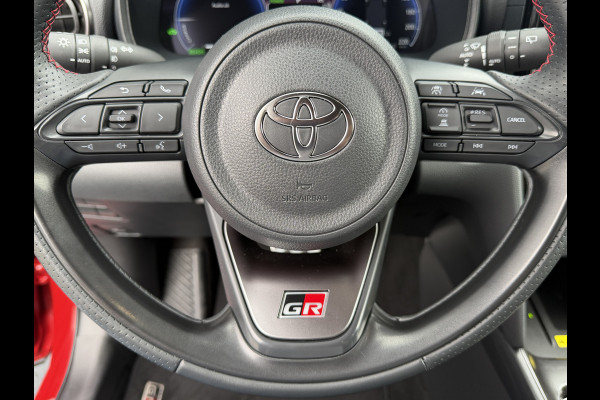 Toyota Yaris Cross 1.5 Hybrid 130 GR SPORT | Head-up display | Emotinal RED | 10 jr GARANTIE | Rijklaar!!
