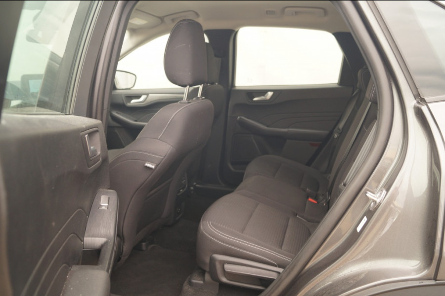 Ford Kuga 2.5 PHEV Titanium -NAVI-CAM-TREKHAAK-NAVI-