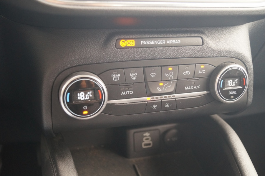 Ford Kuga 2.5 PHEV Titanium -NAVI-CAM-TREKHAAK-NAVI-