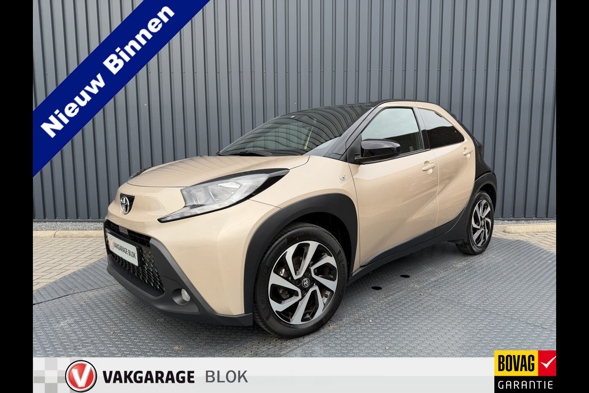 Toyota Aygo X 1.0 VVT-i S-CVT Envy / Bi tone | Brass Gold en zwart | 10 jr GARANTIE | Rijklaar!!