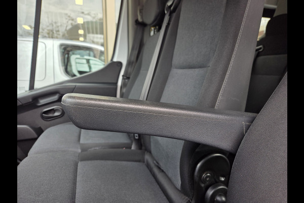 Peugeot Boxer /Renault Master 2.3 dCi L2H2 DC 7-Persoons Airco Cruisecontrol 136Pk Dubbelcabine