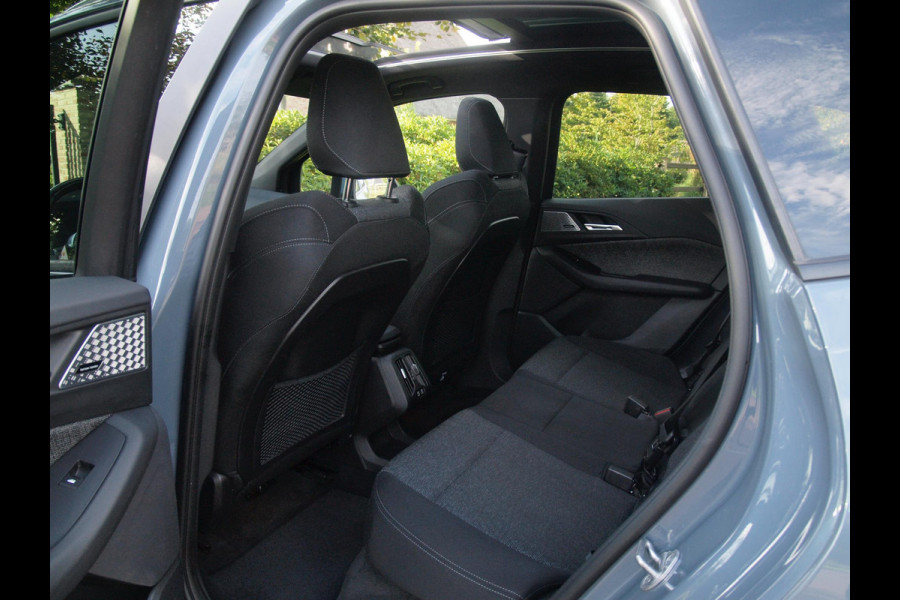 BMW 2 Serie Active Tourer 225e xDrive | Panoramadak | Harman Kardon | Camera| Sfeerverlichting | NL-Auto |