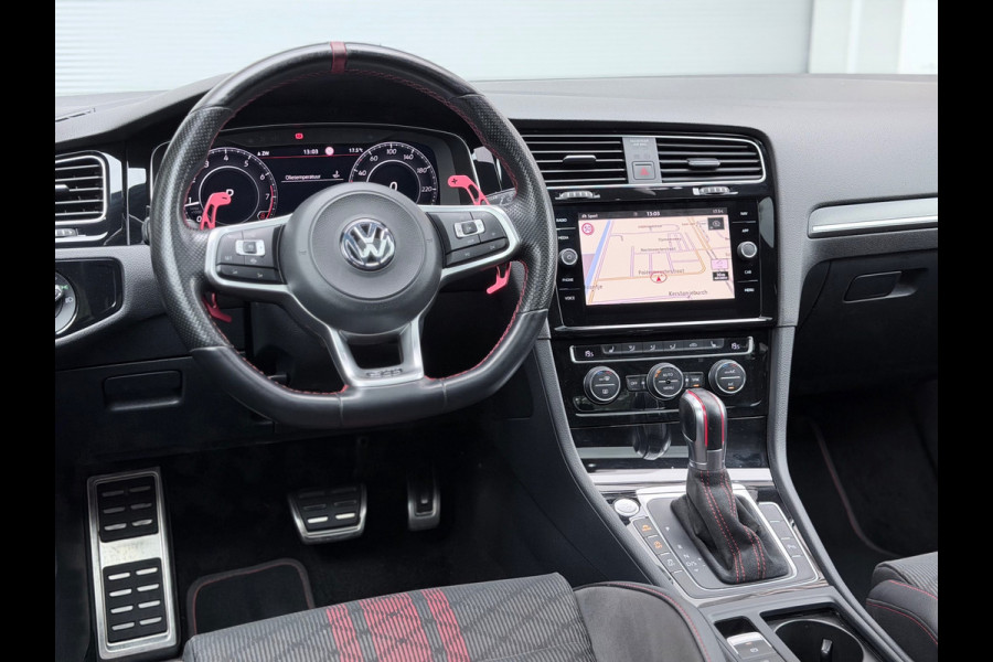 Volkswagen Golf 2.0 TSI GTI TCR Pano/Keyless/Camera