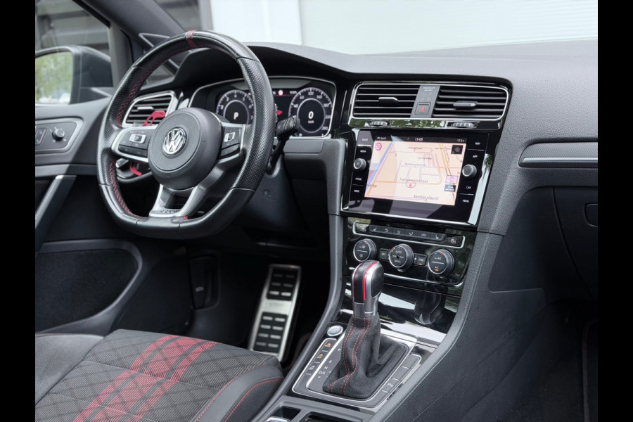 Volkswagen Golf 2.0 TSI GTI TCR Pano/Keyless/Camera