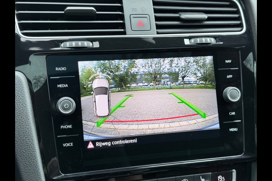 Volkswagen Golf 2.0 TSI GTI TCR Pano/Keyless/Camera
