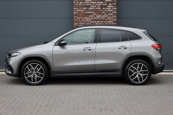 Mercedes-Benz EQA 250 Sport Edition 67 kWh | Panoramadak | Trekhaak | Widescreen | Keyless Go | Camera | Dodehoekassistent | Advanced Sound System |
