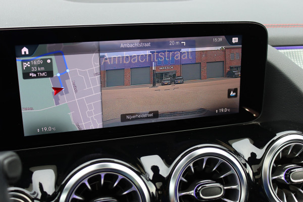 Mercedes-Benz EQA 250 Sport Edition 67 kWh | Panoramadak | Trekhaak | Widescreen | Keyless Go | Camera | Dodehoekassistent | Advanced Sound System |