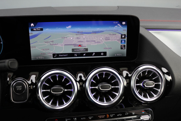 Mercedes-Benz EQA 250 Sport Edition 67 kWh | Panoramadak | Trekhaak | Widescreen | Keyless Go | Camera | Dodehoekassistent | Advanced Sound System |