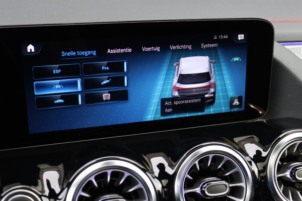 Mercedes-Benz EQA 250 Sport Edition 67 kWh | Panoramadak | Trekhaak | Widescreen | Keyless Go | Camera | Dodehoekassistent | Advanced Sound System |