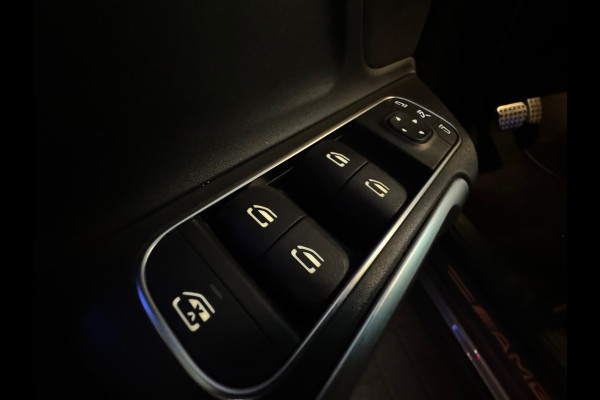 Mercedes-Benz Glb 250 AMG 4MATIC Pano|Sfeer|360 Camera|Stoelverwarming