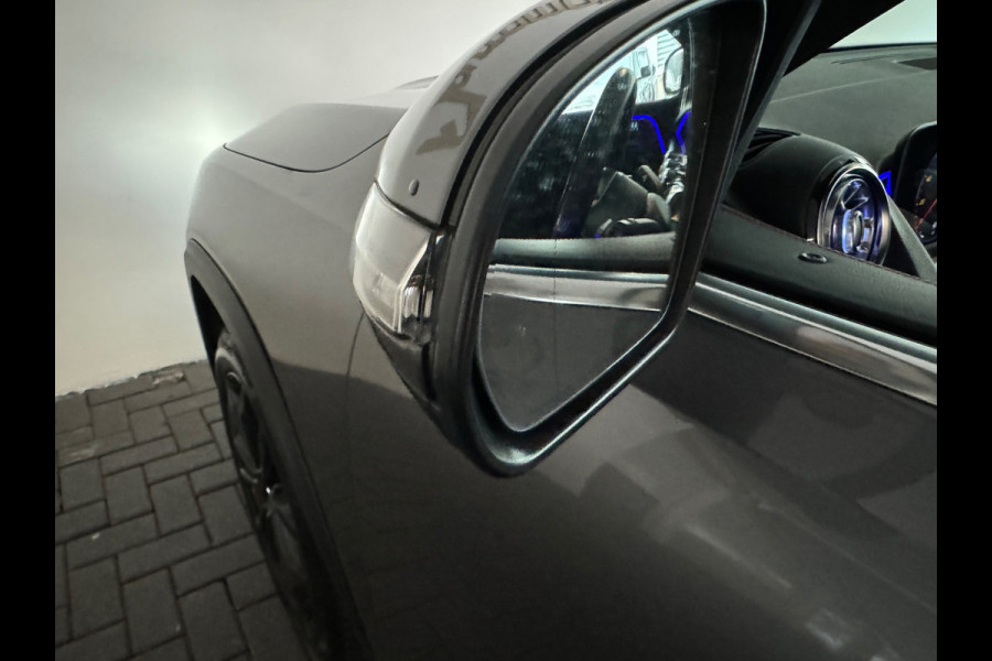 Mercedes-Benz Glb 250 AMG 4MATIC Pano|Sfeer|360 Camera|Stoelverwarming