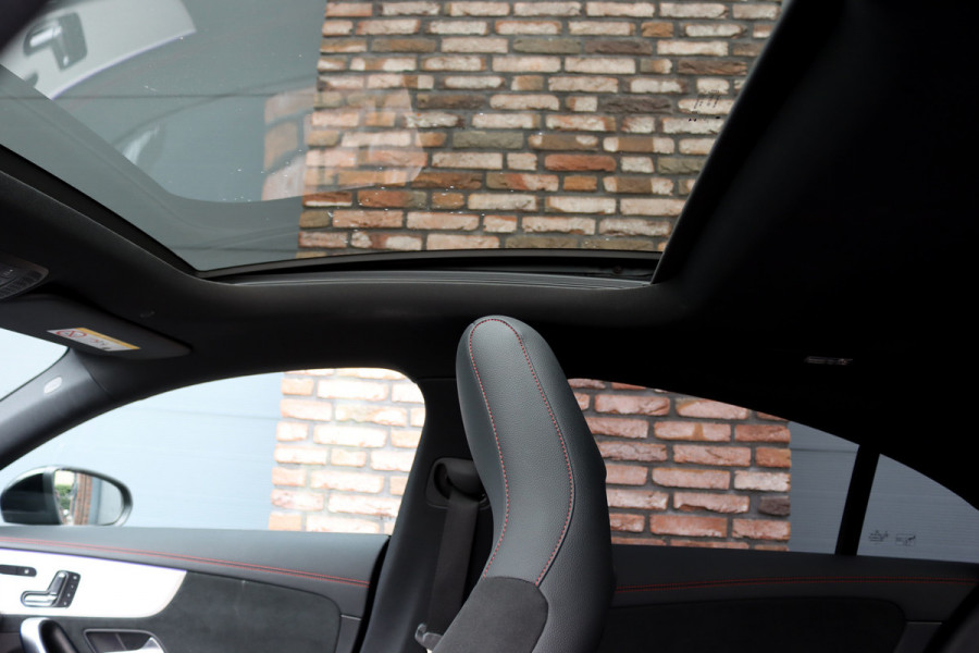 Mercedes-Benz CLA-Klasse 250 e AMG Line | Panoramadak | Distronic | Memory | HUD | Keyless Go | Multibeam LED | Augmented Reality | Advanced Sound System |