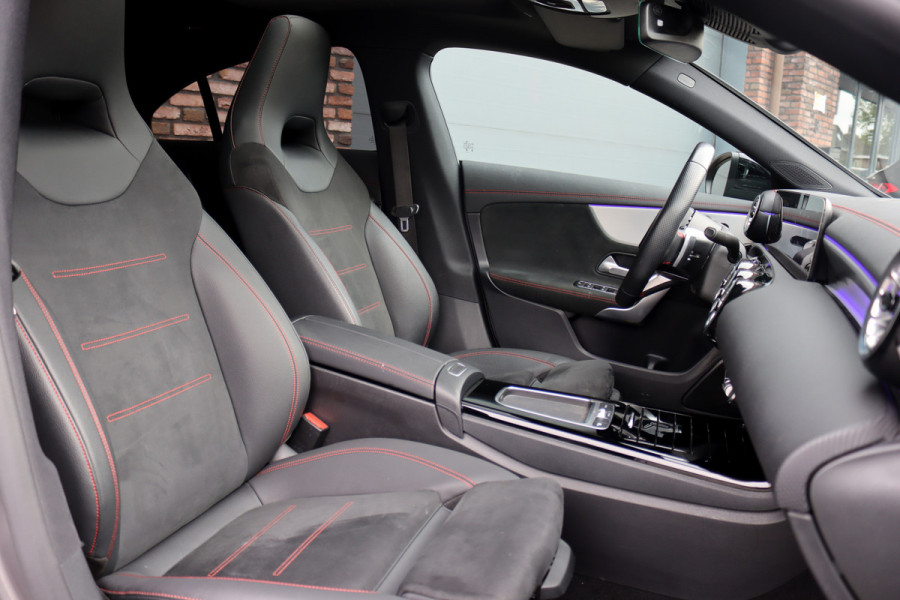 Mercedes-Benz CLA-Klasse 250 e AMG Line | Panoramadak | Distronic | Memory | HUD | Keyless Go | Multibeam LED | Augmented Reality | Advanced Sound System |