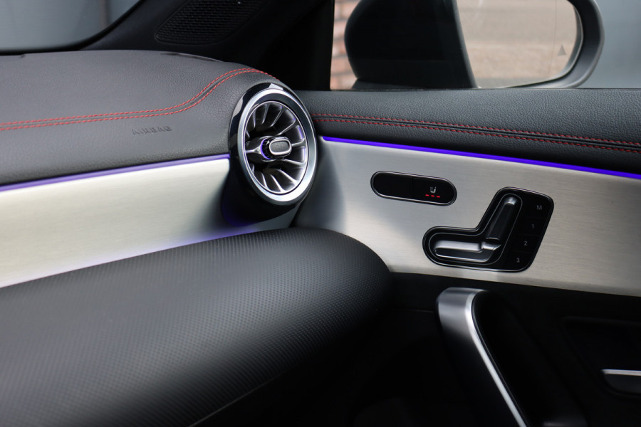 Mercedes-Benz CLA-Klasse 250 e AMG Line | Panoramadak | Distronic | Memory | HUD | Keyless Go | Multibeam LED | Augmented Reality | Advanced Sound System |