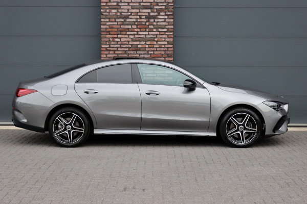 Mercedes-Benz CLA-Klasse 250 e AMG Line | Panoramadak | Distronic | Memory | HUD | Keyless Go | Multibeam LED | Augmented Reality | Advanced Sound System |