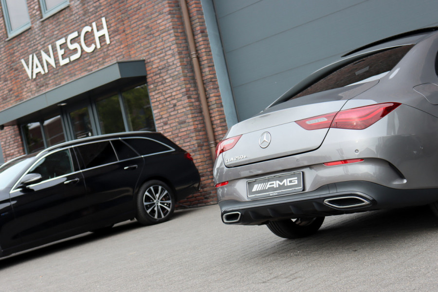 Mercedes-Benz CLA-Klasse 250 e AMG Line | Panoramadak | Distronic | Memory | HUD | Keyless Go | Multibeam LED | Augmented Reality | Advanced Sound System |