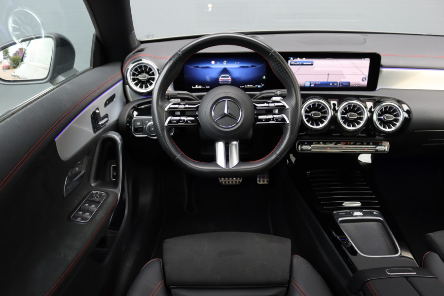 Mercedes-Benz CLA-Klasse 250 e AMG Line | Panoramadak | Distronic | Memory | HUD | Keyless Go | Multibeam LED | Augmented Reality | Advanced Sound System |