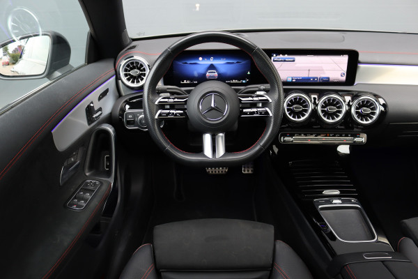 Mercedes-Benz CLA-Klasse 250 e AMG Line | Panoramadak | Distronic | Memory | HUD | Keyless Go | Multibeam LED | Augmented Reality | Advanced Sound System |