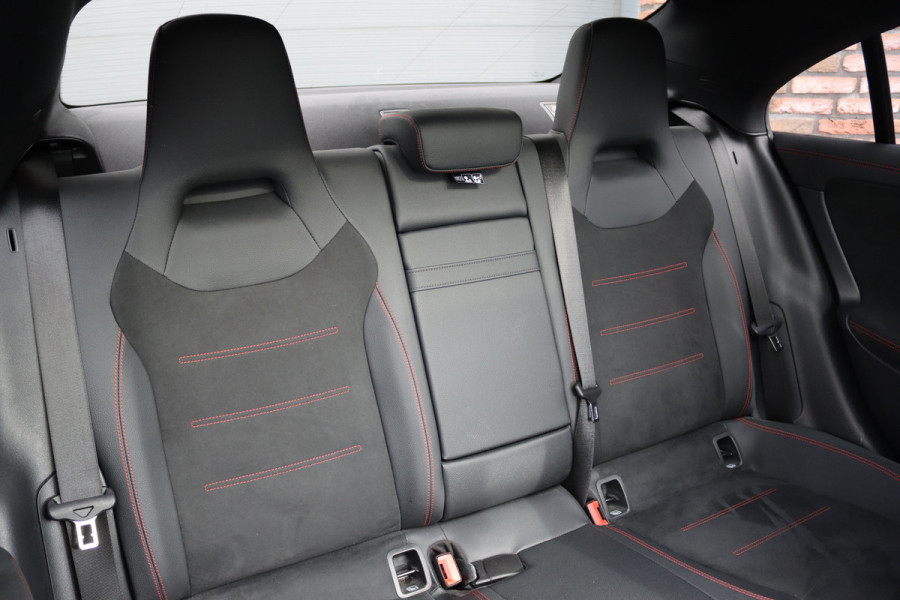 Mercedes-Benz CLA-Klasse 250 e AMG Line | Panoramadak | Distronic | Memory | HUD | Keyless Go | Multibeam LED | Augmented Reality | Advanced Sound System |