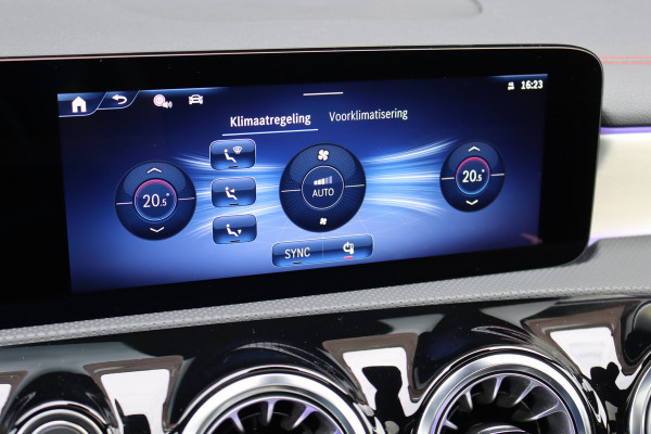 Mercedes-Benz CLA-Klasse 250 e AMG Line | Panoramadak | Distronic | Memory | HUD | Keyless Go | Multibeam LED | Augmented Reality | Advanced Sound System |