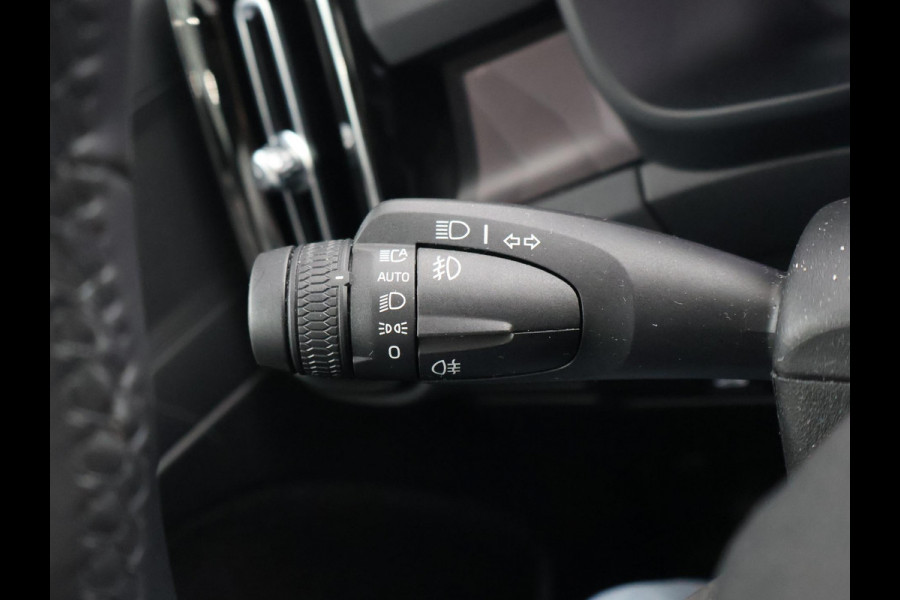 Volvo C40 SINGLE MOTOR EXTENDED RANGE PLUS 82 kWh 97% SOH + ELEK. TREKHAAK | 20 INCH | PANORAMA | CAMERA