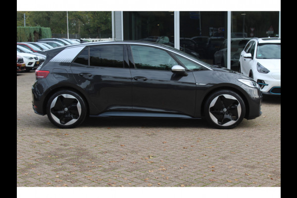 Volkswagen ID.3 First Max 58 kWh / Full option! / Panoramadak / Camera / Head-up / Keyless / 20'' / ACC / Dodehoek / Elektr. stoelen / Massage / Navigatie / Stuurverwarming