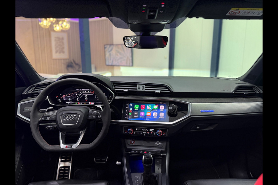 Audi RS Q3 Sportback 2.5 TFSI QUATTRO|Pano | Nardo Grey | Matrix LED | B&O | RS Sportstoelen | Keyless | Blindspot
