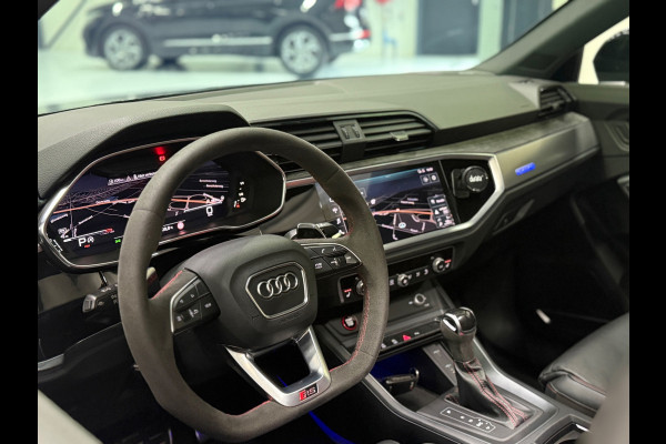 Audi RS Q3 Sportback 2.5 TFSI QUATTRO|Pano | Nardo Grey | Matrix LED | B&O | RS Sportstoelen | Keyless | Blindspot
