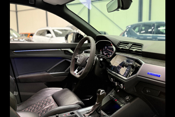 Audi RS Q3 Sportback 2.5 TFSI QUATTRO|Pano | Nardo Grey | Matrix LED | B&O | RS Sportstoelen | Keyless | Blindspot