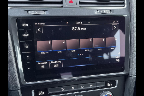 Volkswagen e-Golf e-Golf ✓SOH 85,18 %✓2e Eigenaar✓Carplay✓Navi✓Clima✓Cruise✓Pdc V+A✓136pk✓Lm velgen✓Bj 12-2018✓N.A.P✓Apk tot 10-2027