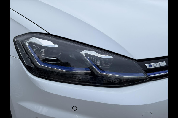 Volkswagen e-Golf e-Golf ✓SOH 85,18 %✓2e Eigenaar✓Carplay✓Navi✓Clima✓Cruise✓Pdc V+A✓136pk✓Lm velgen✓Bj 12-2018✓N.A.P✓Apk tot 10-2027