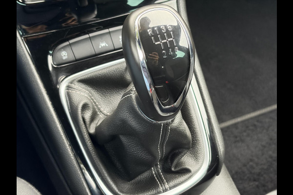 Opel Astra Sports Tourer 1.2 Elegance ✓110pk✓Camera✓Carplay✓Navi✓Halfleder✓Keyless✓Trekhaak✓Pdc V+A✓Clima✓Cruise✓Elekt Stoel✓Recent beurt gehad✓Dodehoeksensor✓Rijstrooksensor✓Lm velgen✓N.A.P✓Apk tot 11-2027