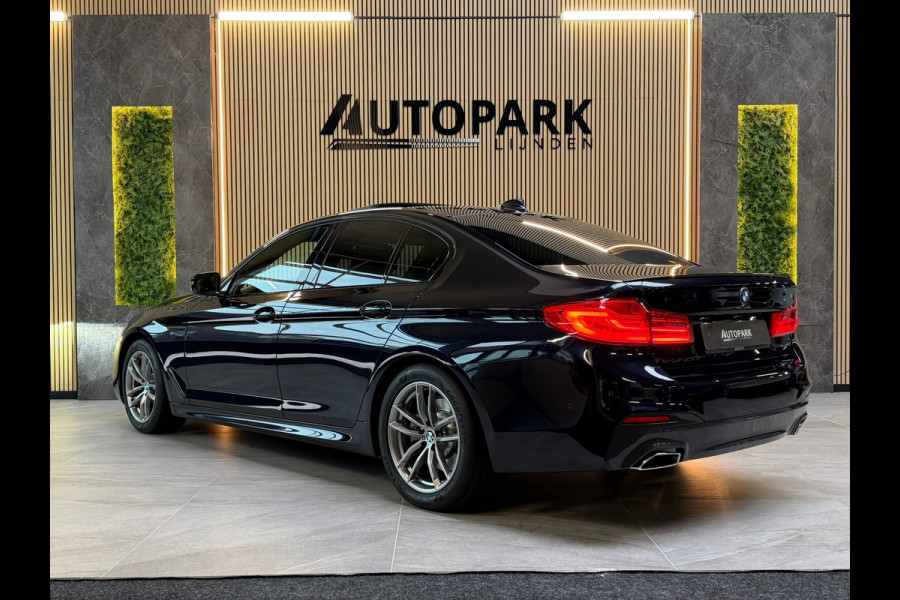 BMW 5 Serie 520i M-Sport|SERVICE-INCLUSIVE|PANO|MEMORY|NAP|SFEERVERLICHTING|STOELVENTILATIE|DISPLAY-KEY|