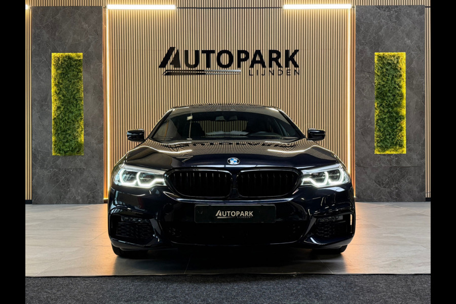 BMW 5 Serie 520i M-Sport|SERVICE-INCLUSIVE|PANO|MEMORY|NAP|SFEERVERLICHTING|STOELVENTILATIE|DISPLAY-KEY|