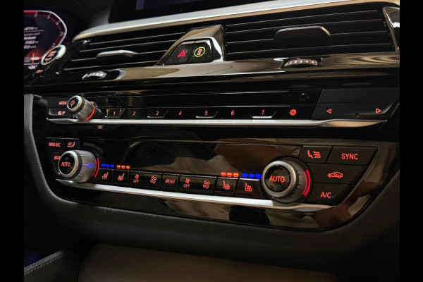 BMW 5 Serie 520i M-Sport|SERVICE-INCLUSIVE|PANO|MEMORY|NAP|SFEERVERLICHTING|STOELVENTILATIE|DISPLAY-KEY|