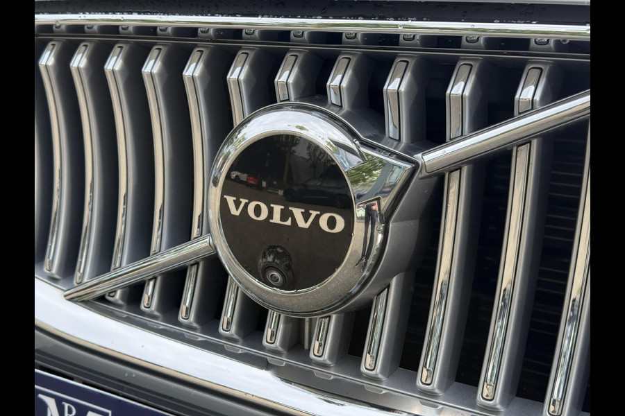 Volvo XC90 Volvo XC90 T8 Plug-in Hybrid ULTIMATE Bright VAN:54.900,- VOOR: 52.877,- UW HERFSTVOORDEEL:2.023,-| SOH 100%| 7 PERSOONS| HARMAN KARDON| 360 CAMERA| ELEK. TREKHAAK|  PANO| ACHTERBANK VERWARMD| HUD| PILOT ASSIST| VOLVO DEALER ONDERHOUDEN|