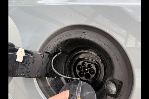 Volvo XC90 Volvo XC90 T8 Plug-in Hybrid ULTIMATE Bright VAN:54.900,- VOOR: 52.877,- UW HERFSTVOORDEEL:2.023,-| SOH 100%| 7 PERSOONS| HARMAN KARDON| 360 CAMERA| ELEK. TREKHAAK|  PANO| ACHTERBANK VERWARMD| HUD| PILOT ASSIST| VOLVO DEALER ONDERHOUDEN|