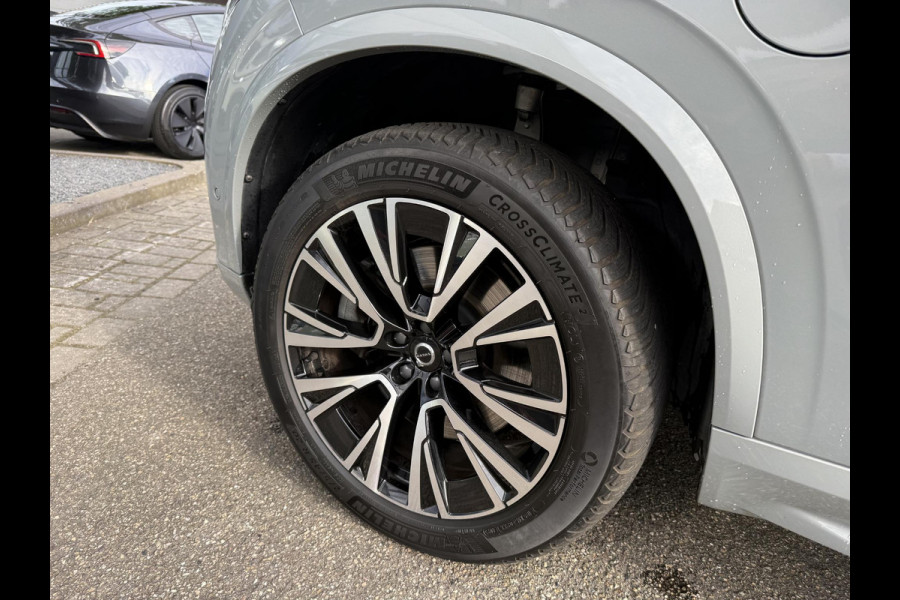 Volvo XC90 Volvo XC90 T8 Plug-in Hybrid ULTIMATE Bright VAN:54.900,- VOOR: 52.877,- UW HERFSTVOORDEEL:2.023,-| SOH 100%| 7 PERSOONS| HARMAN KARDON| 360 CAMERA| ELEK. TREKHAAK|  PANO| ACHTERBANK VERWARMD| HUD| PILOT ASSIST| VOLVO DEALER ONDERHOUDEN|