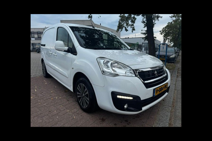 Peugeot Partner 1.6 BlueHDi 100pk Premium Pack Euro6 155.000km Airco,Navigatie,Schuifdeur