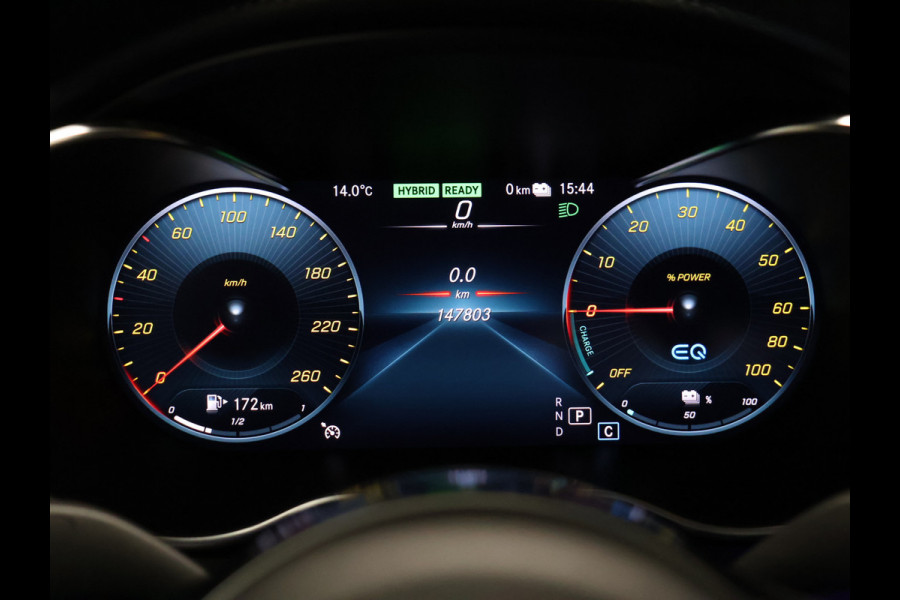 Mercedes-Benz C-Klasse 300 e AMG Limited [DIGITAL DASHBOARD, GROOT NAVIGATIE, APPLE CARPLAY, ANDROID, ELEK. VERSTELBARE SPORTSTOELEN, CAMERA V+A, STOELVERWARMING, CRUISE, CLIMATE, NIEUWSTAAT]