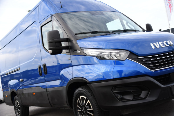 Iveco Daily 35C14V 2.3 352 H2 PB Edition Adaptieve Cruise, Camera, LED, Automaat, Clima, 3500kg Trekgewicht, Multimedia, Uniek!