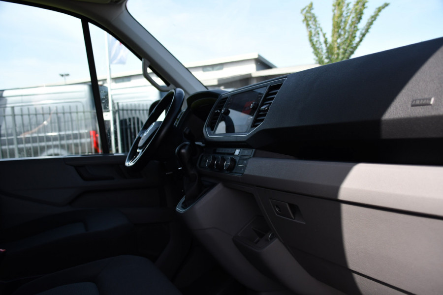 Volkswagen Crafter 35 2.0 TDI L3H2 Highline PB Edition Cruise, Camera, Carplay, LED, 177pk, Automaat, Multimedia, Stoelverwarming, Uniek!