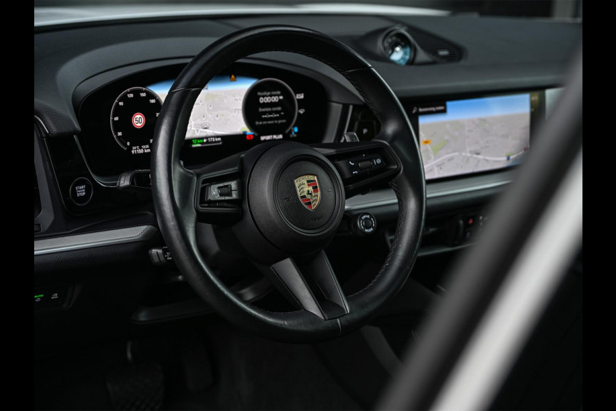Porsche Cayenne Coupé 3.0 E-Hybrid | Panoramadak | NL-Auto | Dealeronderhouden | Sport Chrono | Bose | Memory Seats | Stoelverwarming + Ventilatie | Luchtvering | Stuurverwaming | Trekhaak |