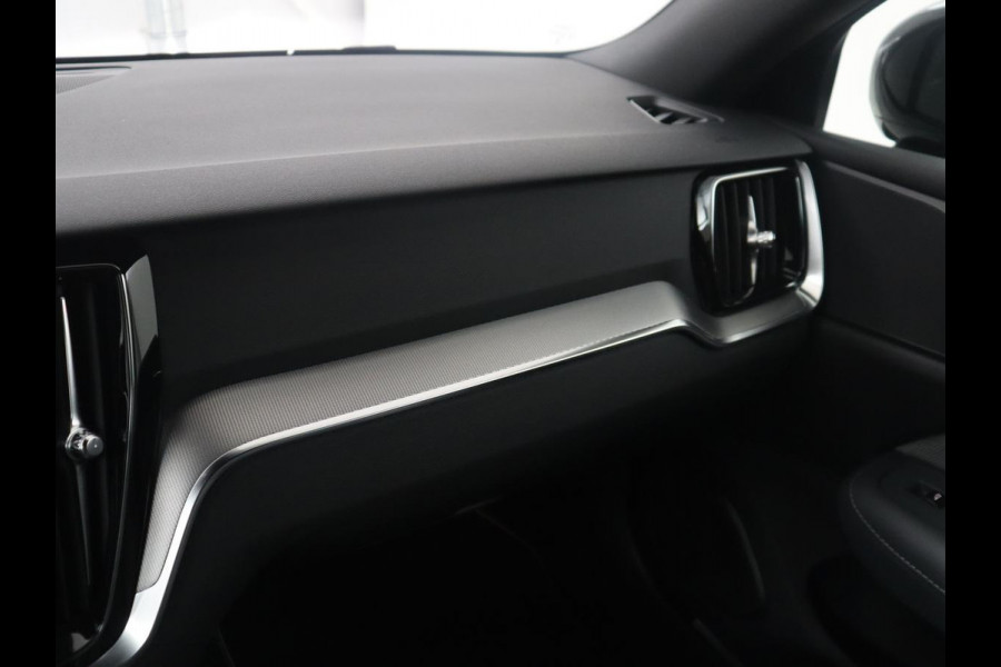 Volvo S60 2.0 T4 R-Design | Stoelverwarming | LED | Navigatie | Camera |